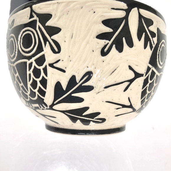 Jennifer Falter Art Pottery Owl Bowl Sgraffito Porcelain black white AS IS CHIP - Picture 3 of 14